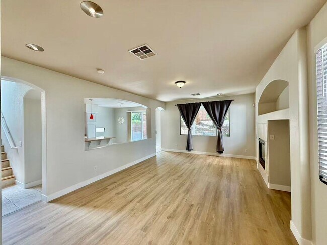 11008 Rusty Ray Dr in Las Vegas, NV - Building Photo - Building Photo