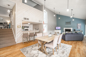 Sandcastle Apartments in Corpus Christi, TX - Building Photo - Lobby