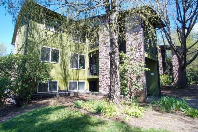 property at 3948 SW Multnomah Blvd