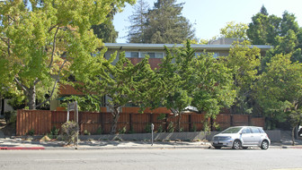 The Montclair Apartamentos