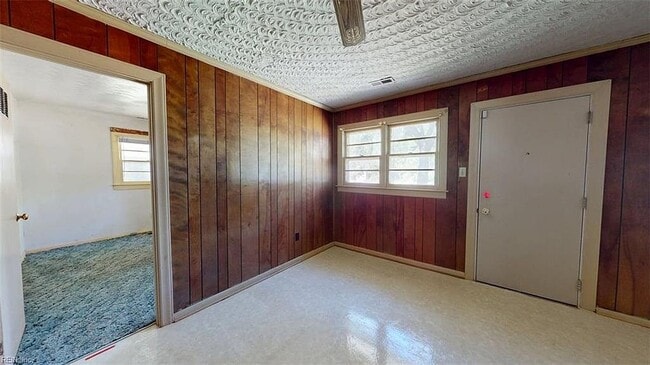 property at 4601 Maplewood Dr