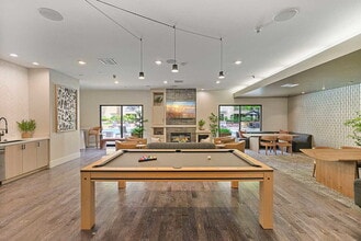 Park Viridian in Anaheim, CA - Foto de edificio - Building Photo