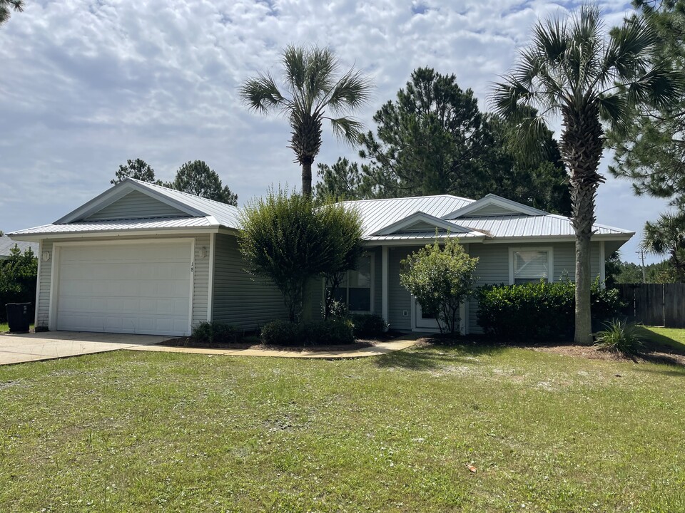 18 Flamingo Dr in Santa Rosa Beach, FL - Building Photo