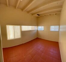 5020 College Ave in San Diego, CA - Building Photo