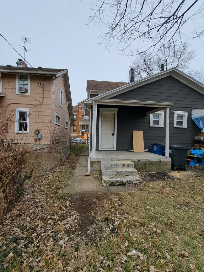 120 S Monmouth St in Dayton, OH - Building Photo - Building Photo