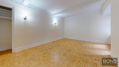 95 Christopher St in New York, NY - Building Photo - Building Photo