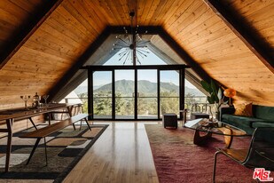 6894 Pacific View Dr in Los Angeles, CA - Building Photo