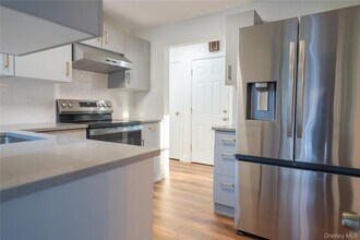 65 Virginia Ave in Dobbs Ferry, NY - Building Photo - Building Photo