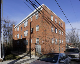 300 56th St NE in Washington, DC - Building Photo - Building Photo