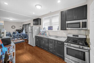 7828 S Winchester Ave in Chicago, IL - Building Photo - Building Photo