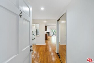 10709 Ashton Ave in Los Angeles, CA - Building Photo - Building Photo