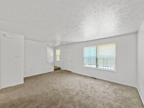 3418 E 76th St in Cleveland, OH - Building Photo - Building Photo