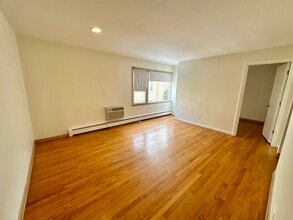 7845 W Lawrence Ave in Norridge, IL - Building Photo - Building Photo