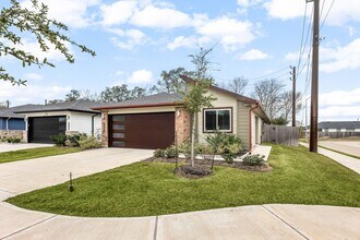 12902 Wempe Wy in Houston, TX - Building Photo - Building Photo