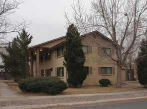 1715 Monteagle St in Colorado Springs, CO - Foto de edificio - Building Photo