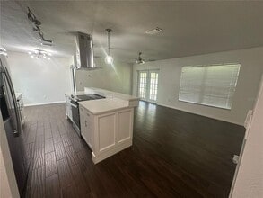 21453 Northwood Dr in Lutz, FL - Building Photo - Building Photo