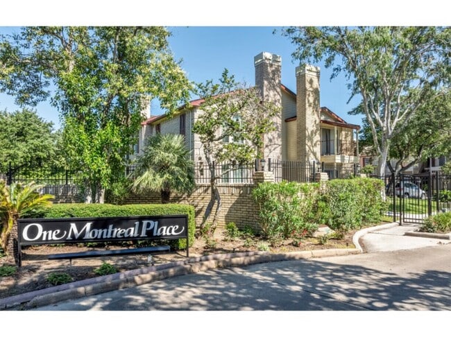 2120 El Paseo St