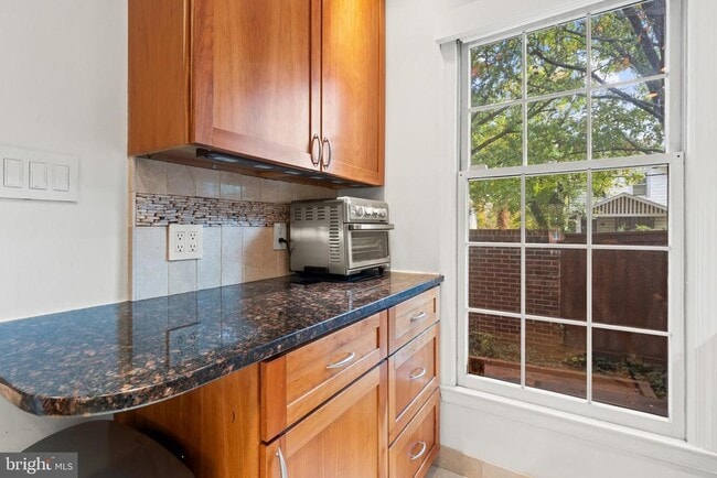 1944 N Cleveland St in Arlington, VA - Building Photo - Building Photo