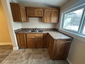 2168 Rae St in Regina, SK - Building Photo - Building Photo