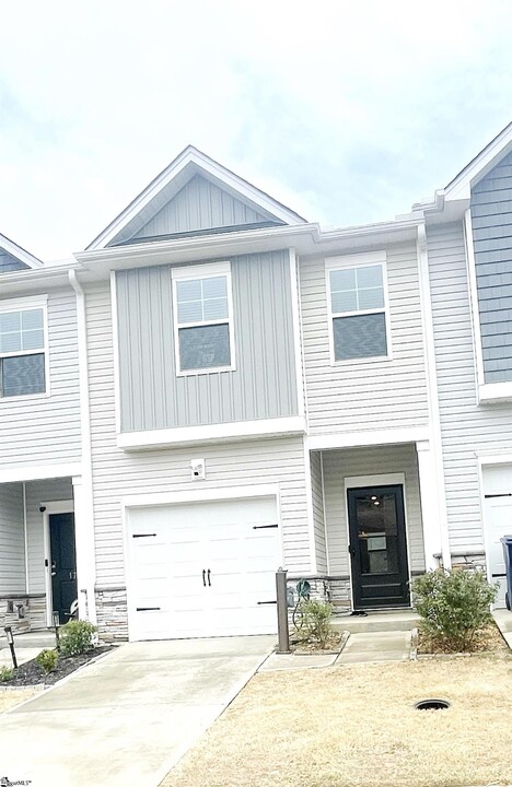 19 Apollo Vw Ln in Greenville, SC - Foto de edificio