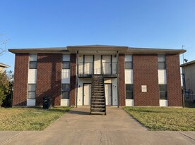 1109 Circle M Dr, Unit Apt C in Killeen, TX - Building Photo