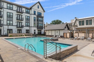 The Quarter House Apartments in Jackson, MS - Building Photo