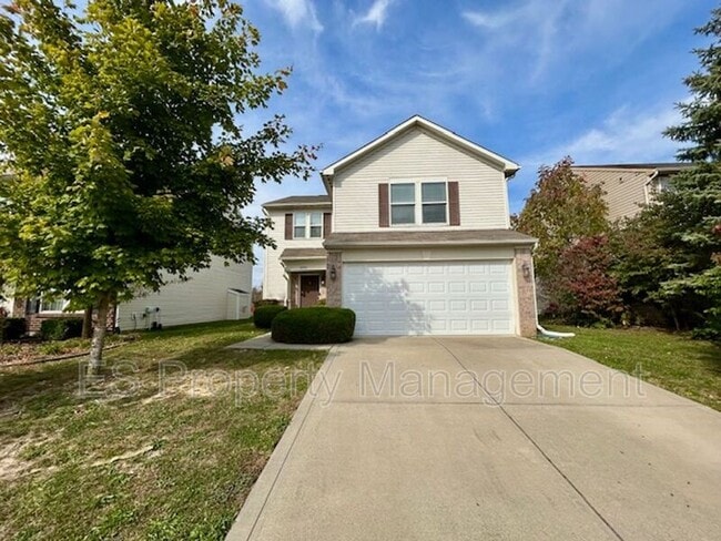 8042 Wildwood Farms Dr in Indianapolis, IN - Building Photo - Building Photo