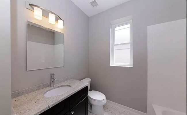 2723 N Monticello Ave in Chicago, IL - Building Photo - Building Photo