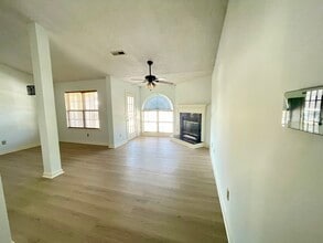 6704 W Friendly Ave, Unit 4J in Greensboro, NC - Building Photo - Building Photo