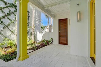 942 9th Ave S in Naples, FL - Building Photo - Building Photo