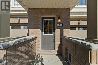 6 Malone Ln in Clarington, ON - Building Photo - Building Photo