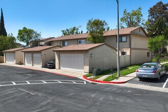 Lake Glen Park in La Mesa, CA - Building Photo - Building Photo