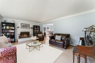 14 Earlwood Dr in Poughkeepsie, NY - Building Photo - Building Photo