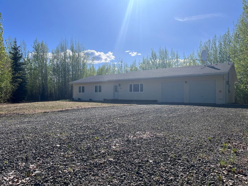 3948 Missy Ct in North Pole, AK - Building Photo