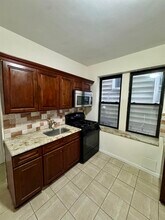 250 Avenue B in Bayonne, NJ - Building Photo - Building Photo