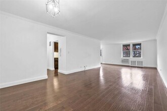 67-41 Burns St in Queens, NY - Building Photo - Building Photo