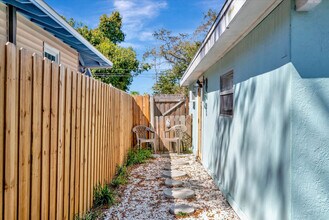 5025 9th Ave S in Gulfport, FL - Building Photo - Building Photo