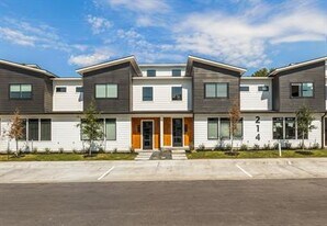 214 Lynn Dr in Bryan, TX - Building Photo