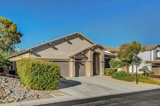 8312 Fritzen Ave in Las Vegas, NV - Building Photo - Building Photo