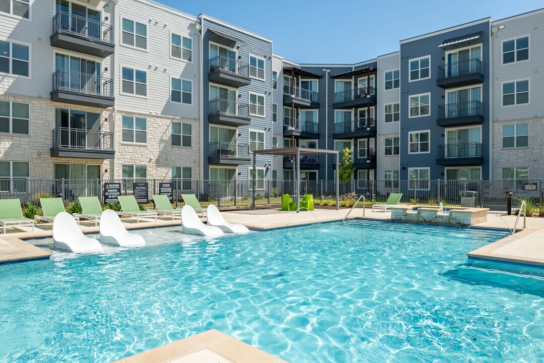 The District in Little Elm in Little Elm, TX - Foto de edificio