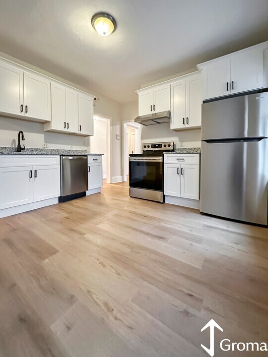 55 Hollander St, Unit 2 in Boston, MA - Building Photo