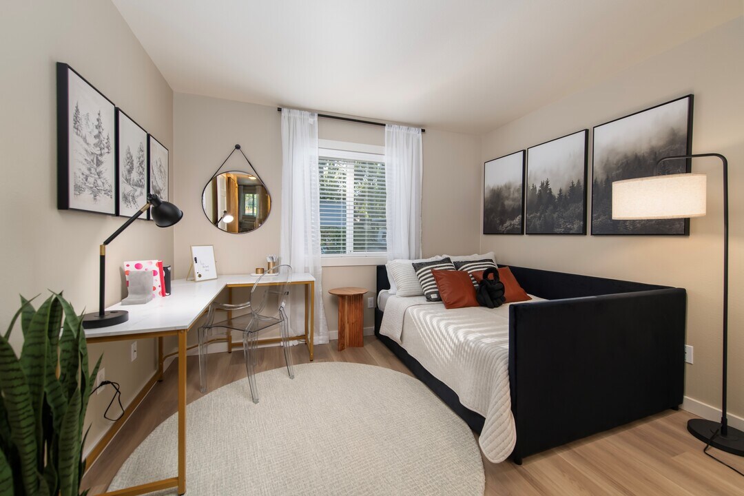 Regency Apartments in Vancouver, WA - Foto de edificio