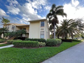 1258 S Military Trail in Deerfield Beach, FL - Building Photo - Building Photo