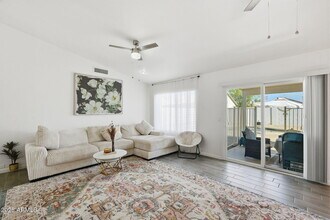 6411 N 81st Dr in Glendale, AZ - Building Photo - Building Photo