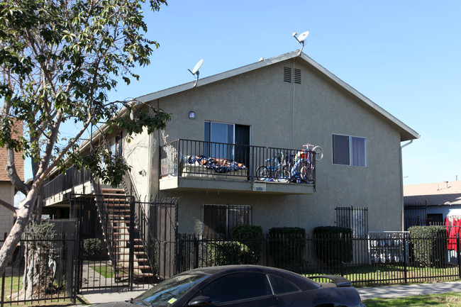 857 Cerritos Ave in Long Beach, CA - Building Photo - Building Photo