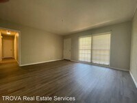 1304 E 30th St photo'