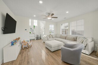 7834 Swooping Swallow Ln in Katy, TX - Building Photo - Building Photo