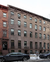 411 W 21st St in New York, NY - Building Photo