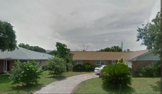 property at 6609 Golf Crest Dr