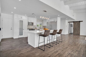 5830 Elba Pl in Los Angeles, CA - Building Photo - Building Photo
